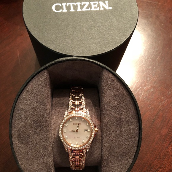 Women’s BRAND NEW Rose Gold Citizens Watch main image 8